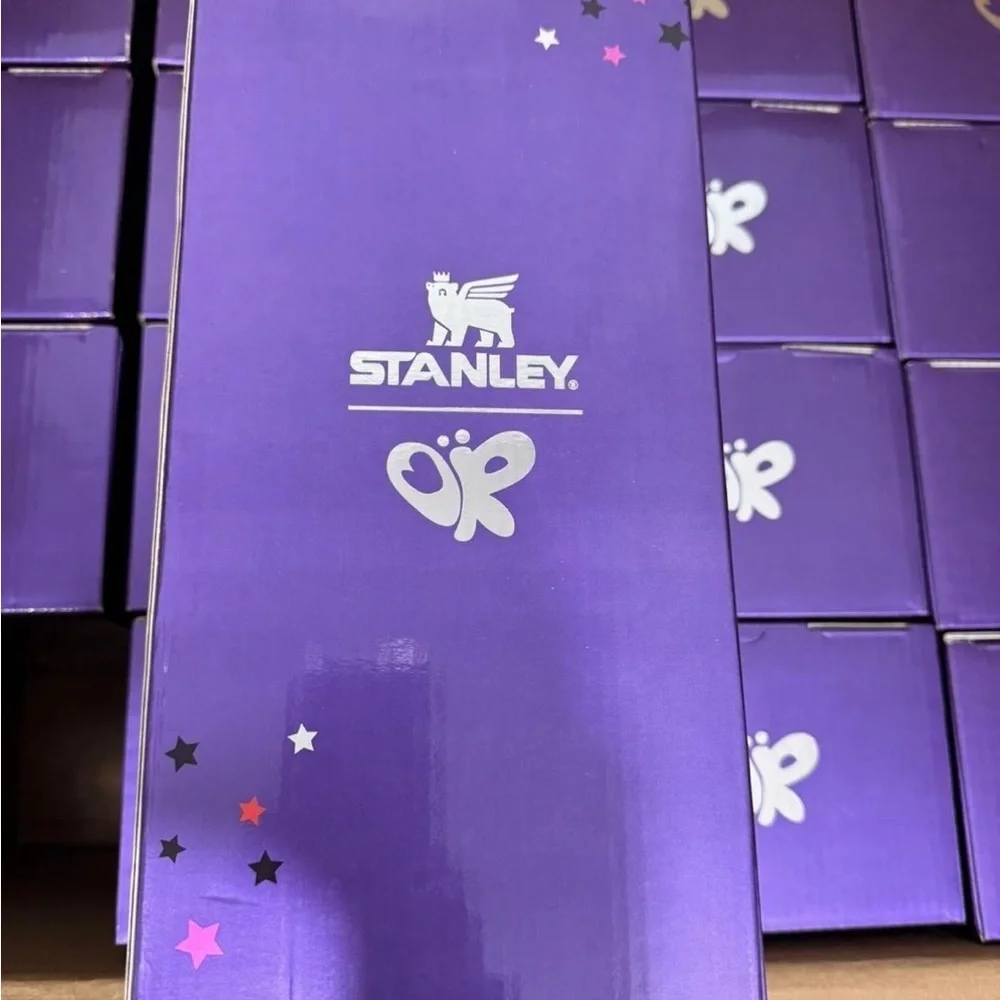 Stanley x Olivia Rodrigo Quencher H2.0 Flow State Tumbler 40oz New USA stock - Picture 6 of 6